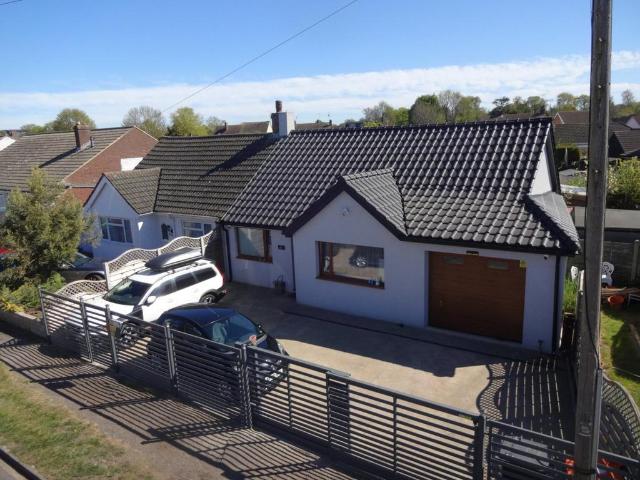 Bungalow for sale in Woodside Estate, Houghton Regis