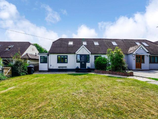Bungalow for sale in Epping, Essex