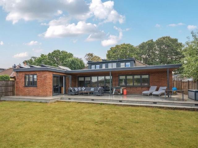 Bungalow for sale in Butlocks Heath, Helford