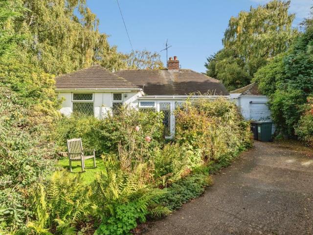 Bungalow for sale in Ness, Neston
