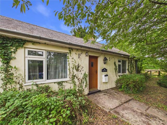 Bungalow for sale in Chelmondiston, Suffolk
