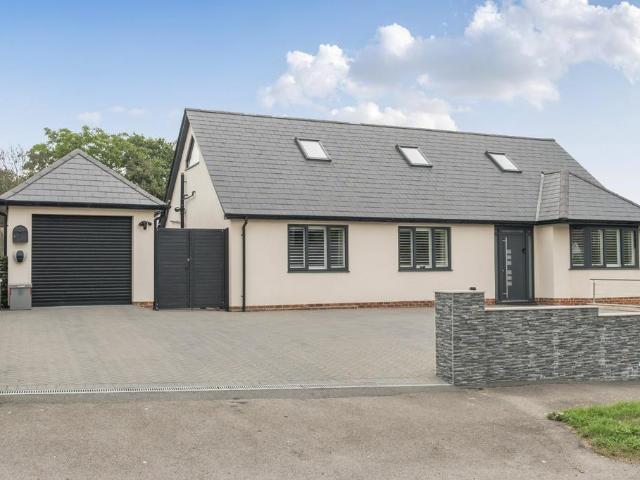 Bungalow for sale in Helford, Hampshire
