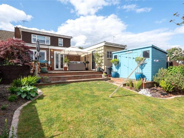 Bungalow for sale in Dunstable, Bedfordshire