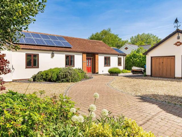 Bungalow for sale in Bolton Low Houses, Hampshire