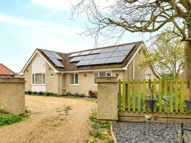 Bungalow for sale in Comers, Norfolk
