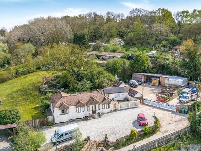 Bungalow for sale in Oad Street, Kent