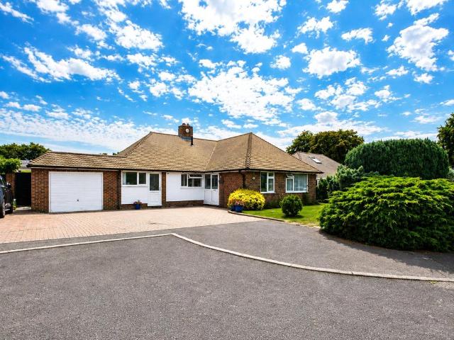Bungalow for sale in Highcliffe