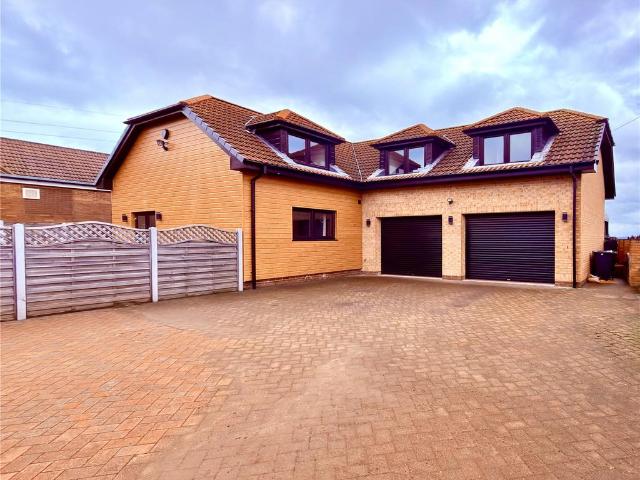 Bungalow for sale in Darfield, South Yorkshire