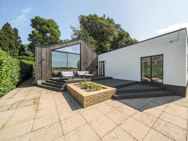 Bungalow for sale in Hazelwood, Greater London