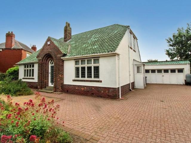 Bungalow for sale in Pogmoor, South Yorkshire