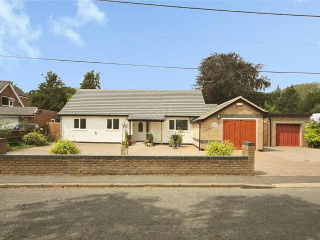 Bungalow for sale in Bedingfield, Suffolk