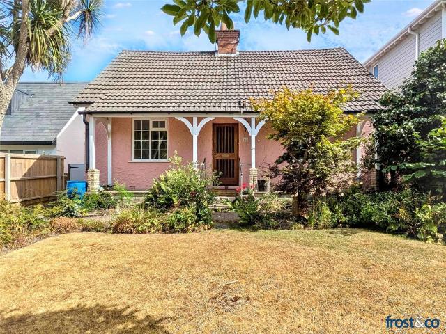 Bungalow for sale in Penn Hill, Poole