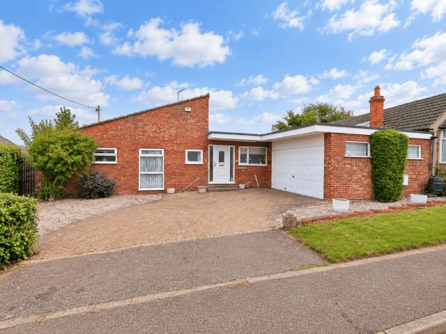 Bungalow for sale in Fordham Heath, Essex
