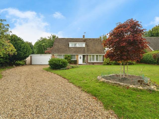 Bungalow for sale in Wroxham, Crostwick