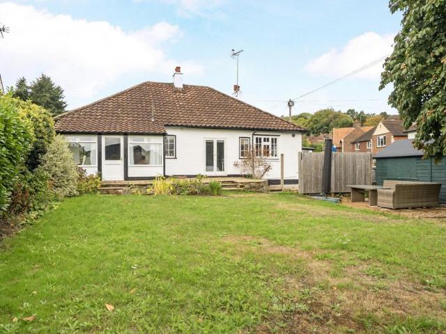 Bungalow for sale in Farncombe, Waverley