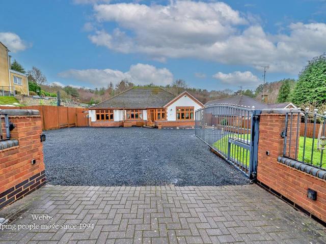 Bungalow for sale in Wimblebury, Chadsmoor