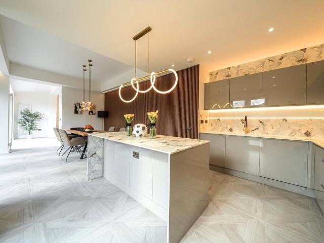 Bungalow for sale in Benhilton, Greater London