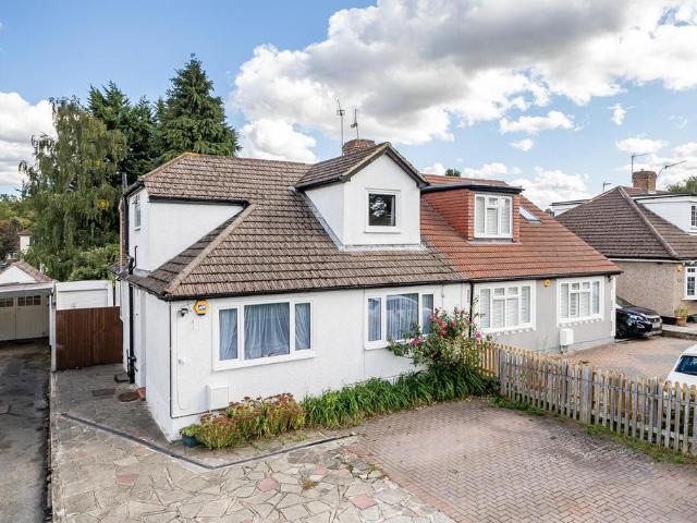 Bungalow for sale in Poverest, Greater London
