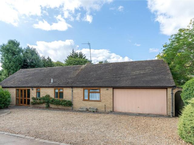 Bungalow for sale in Sherington