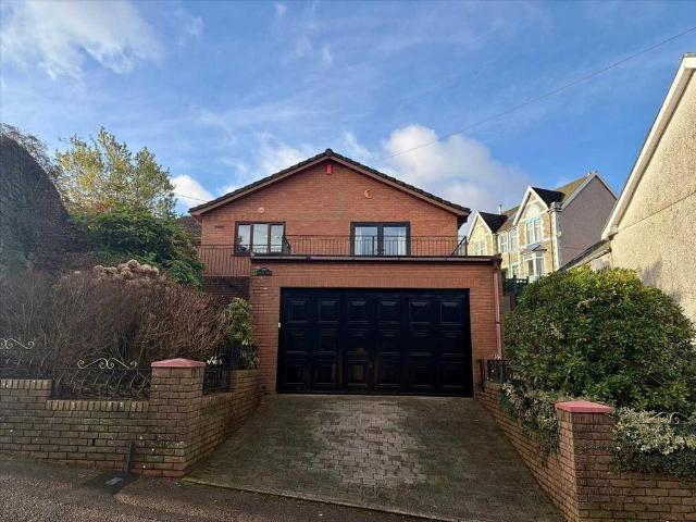 Bungalow for sale in Penygraig