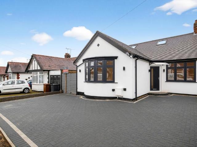 Bungalow for sale in Potters Bar, Isle Of Man