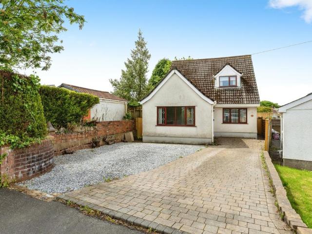 Bungalow for sale in Clydach, Wales