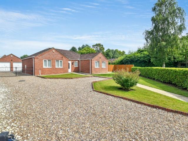 Bungalow for sale in Belleau, Lincolnshire