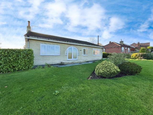 Bungalow for sale in Thorpe Salvin, South Yorkshire
