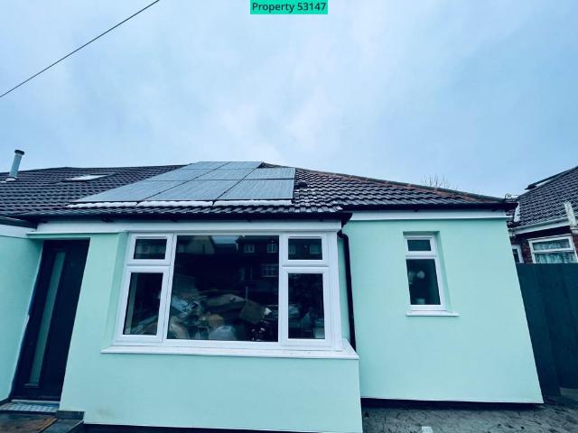 Bungalow for sale in Linnyshaw, Salford