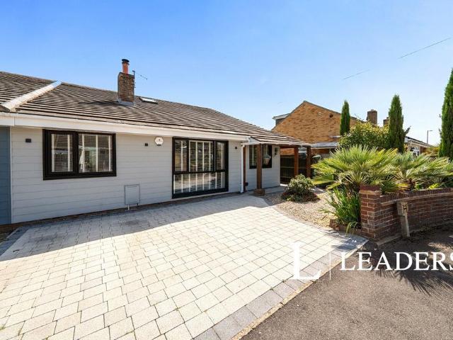 Bungalow for sale in Fareham, Hampshire