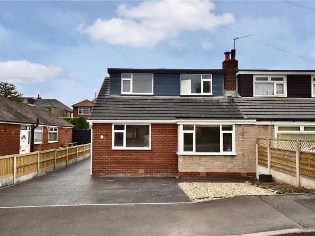Bungalow for sale in Shaw and Crompton, Pendock