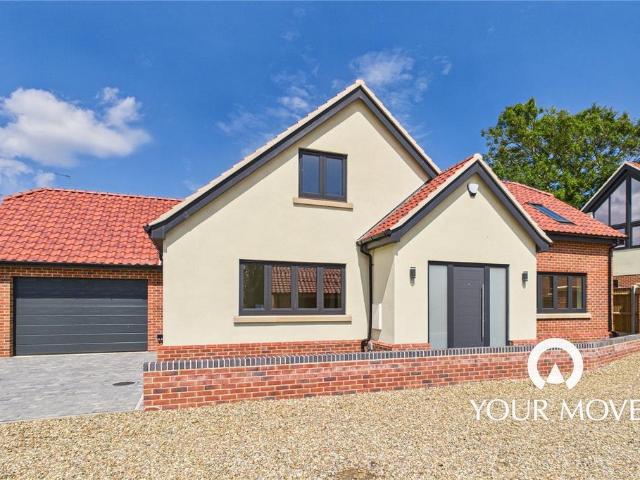 Bungalow for sale in Stokesby, Norfolk