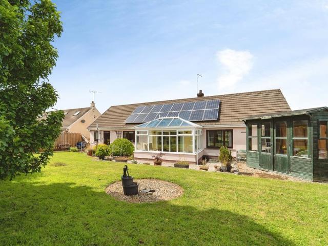 Bungalow for sale in Carew, Sageston
