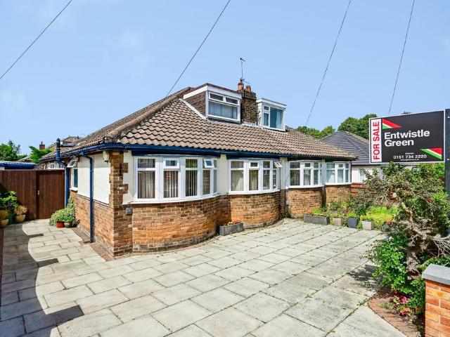 Bungalow for sale in Calderstones