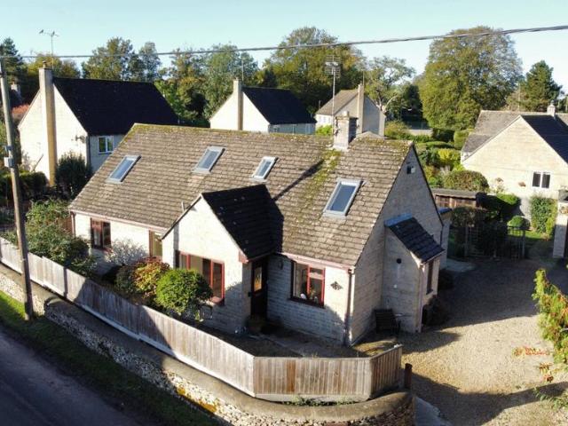 Bungalow for sale in Fairford, Cotswold