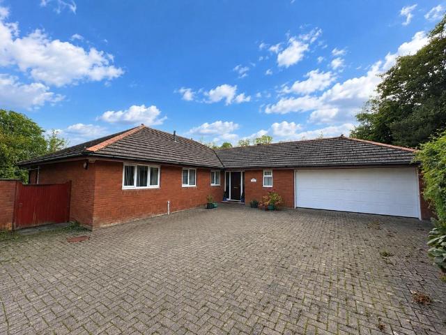 Bungalow for sale in Northam, Torridge