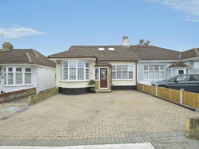 Bungalow for sale in Collier Row, Greater London