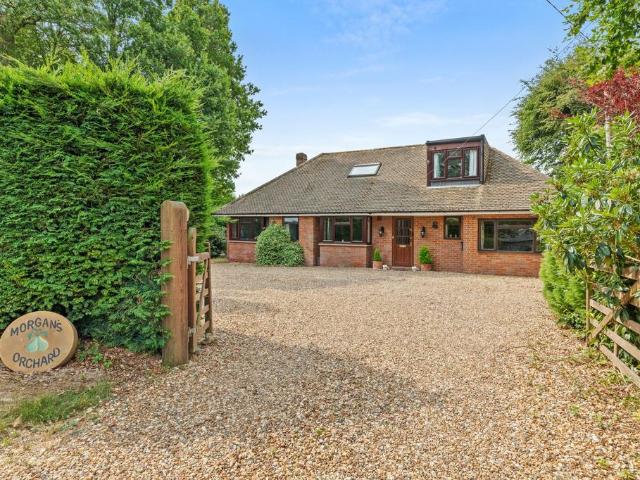 Bungalow for sale in Cholesbury-cum-St Leonards, Chesham