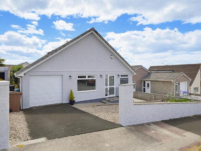 Bungalow for sale in Mount Wise