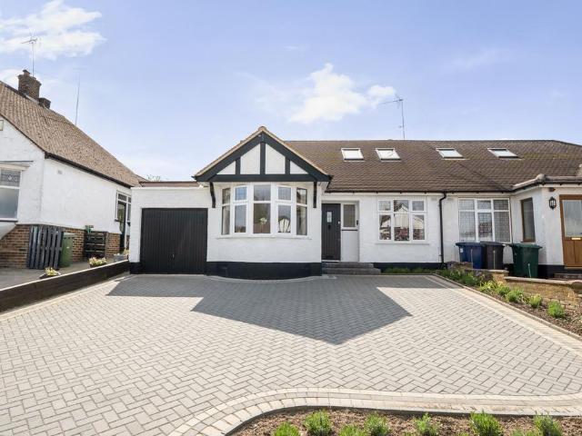 Bungalow for sale in Brunswick Park, Greater London