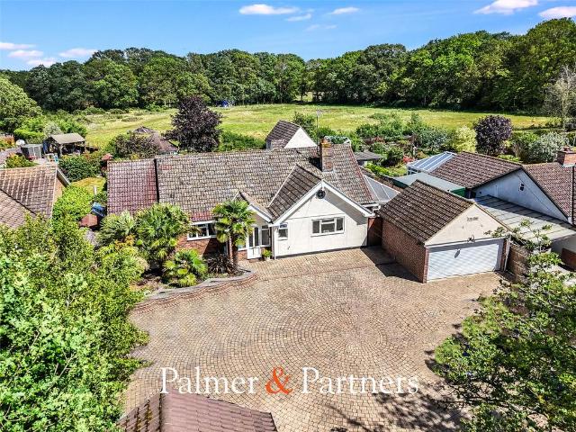 Bungalow for sale in Woodham Ferrers and Bicknacre, Chelmsford
