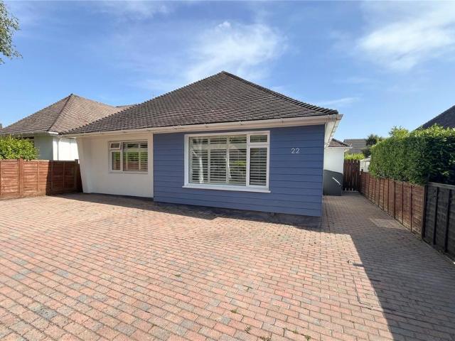 Bungalow for sale in Highcliffe