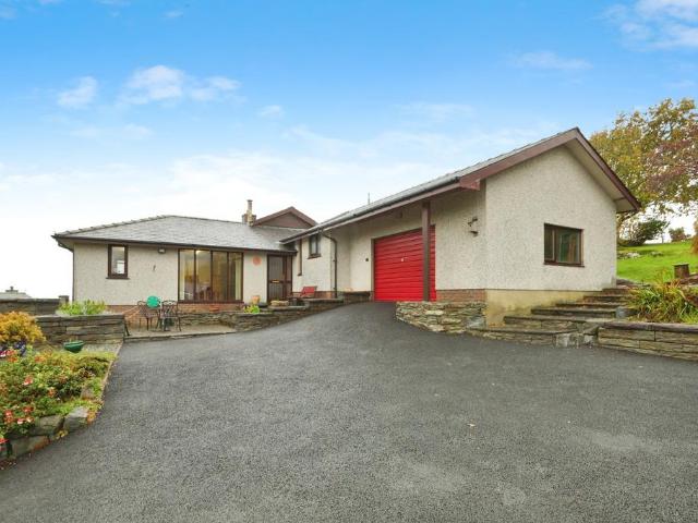 Bungalow for sale in Garreg, Wales