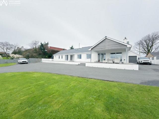 Bungalow for sale in Llangristiolus, Wales