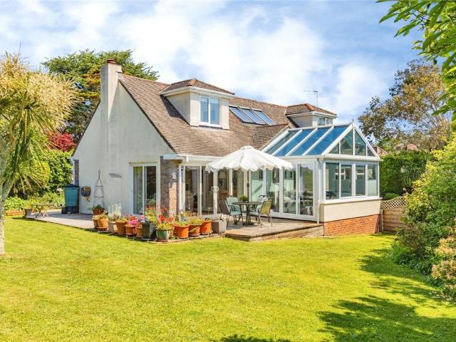Bungalow for sale in Broadsands, Galmpton