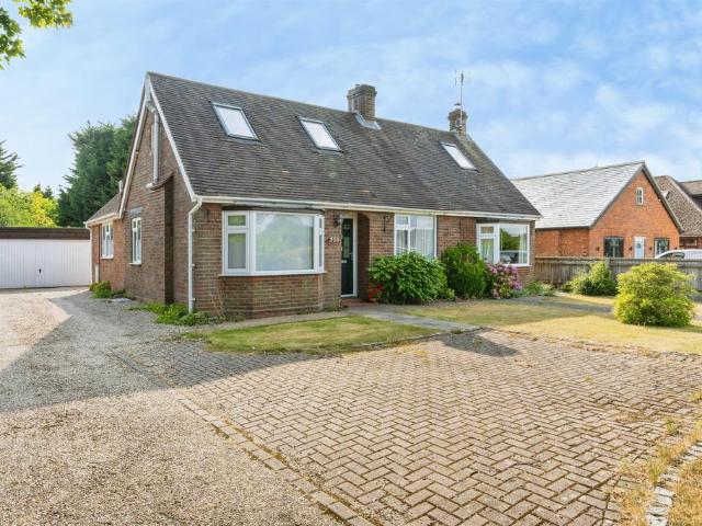 Bungalow for sale in Wendover, Buckinghamshire