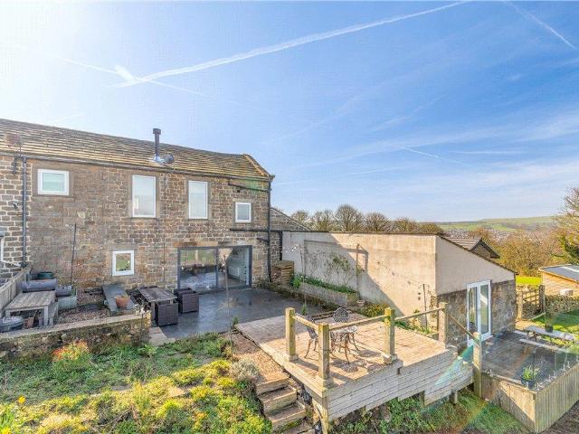 House for sale in West Chevin, Guiseley
