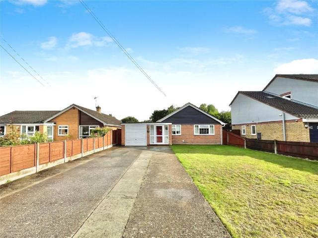 Bungalow for sale in The Butts, Kent