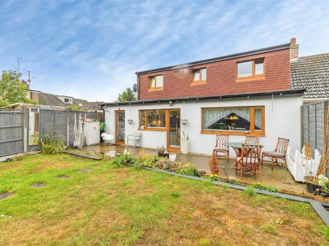 Bungalow for sale in Woodside Estate, Houghton Regis