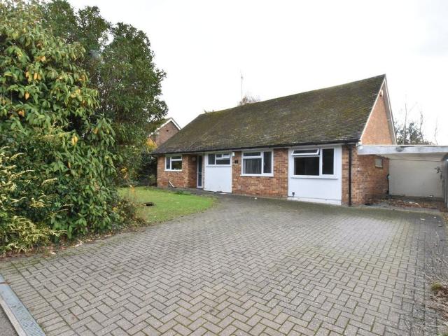 Bungalow for sale in Midway, Kent